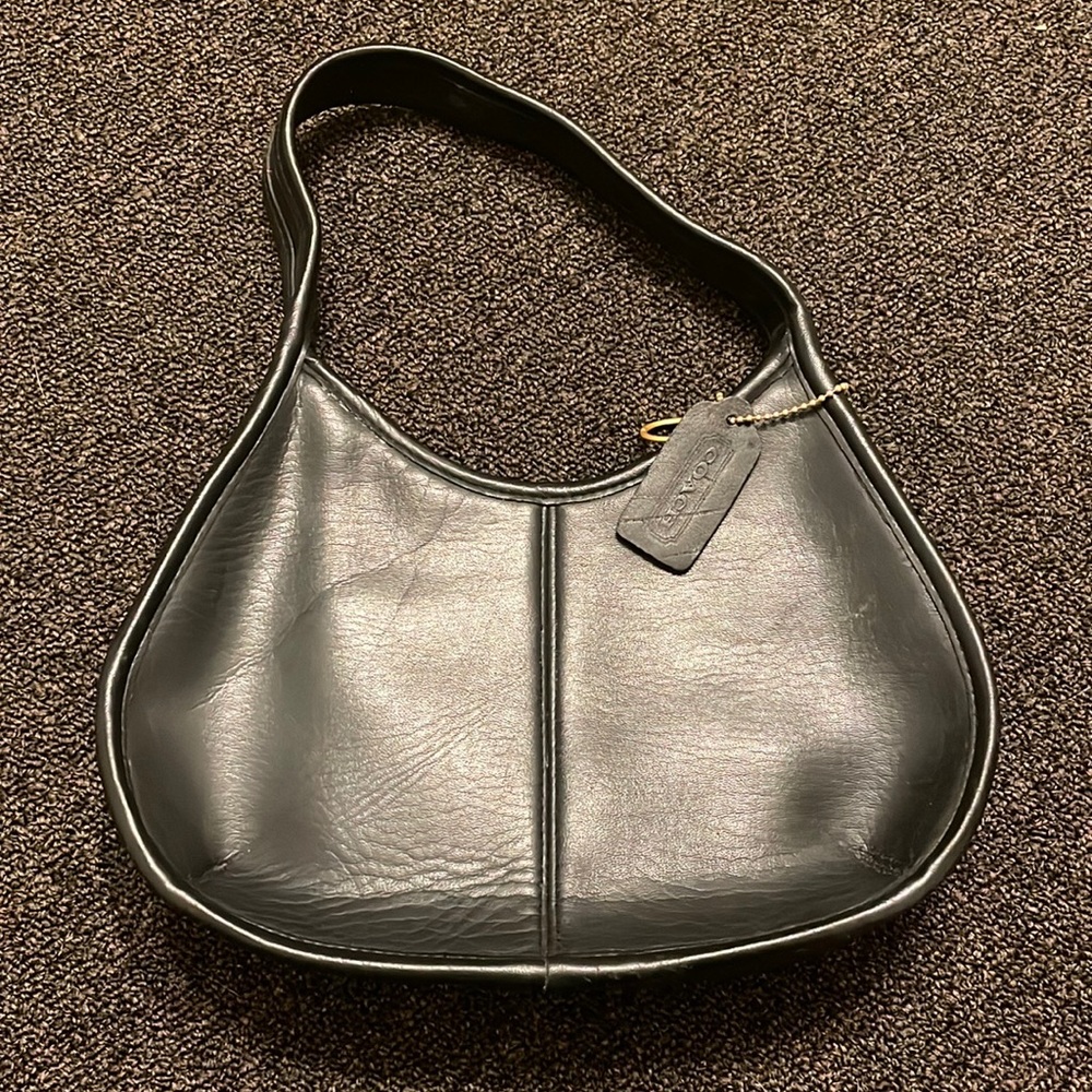 Black coach leather shoulder bag vintage